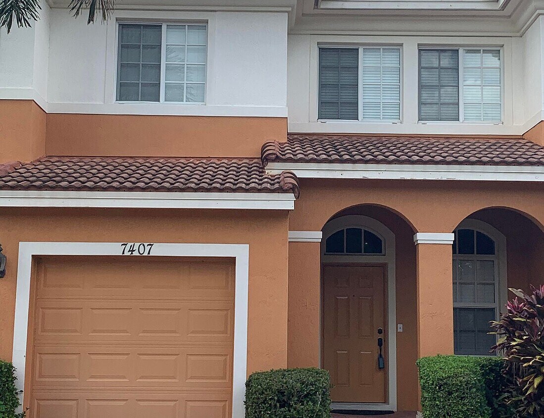 Foto principal - 7407 Briella Dr