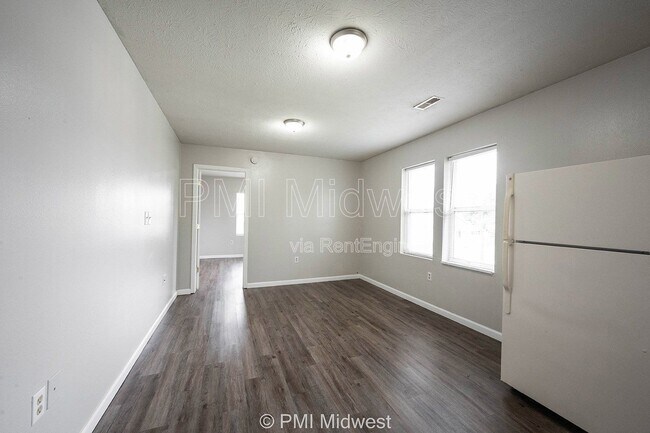 Foto del edificio - 3014 W 10th St