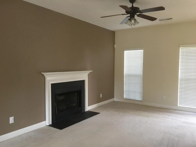 Foto del edificio - 2915 Atwood Rd