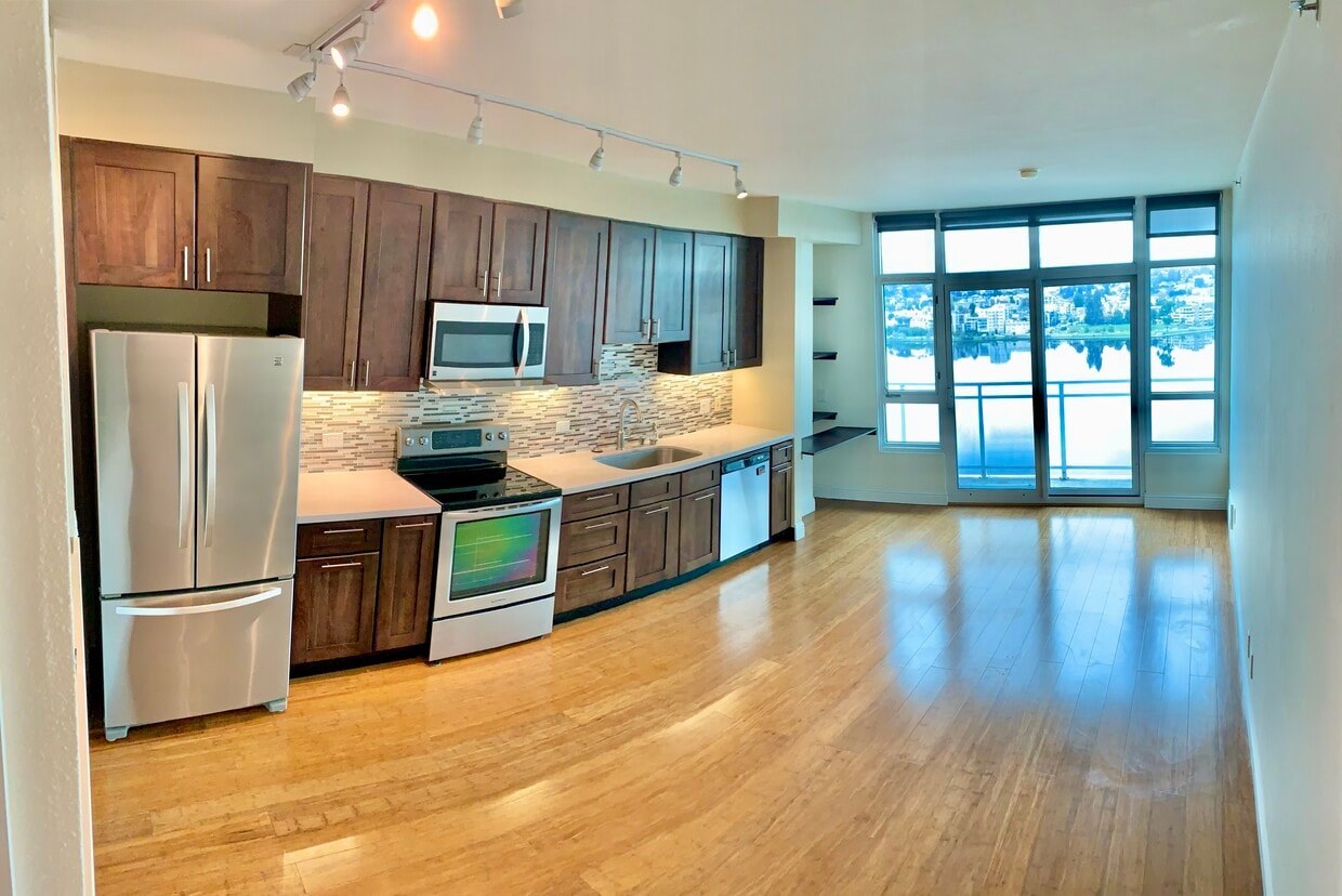 1 Lakeside Dr Unit 1706, Oakland, CA 94612 Condo for Rent in Oakland