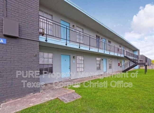 Building Photo - 3535 Cottonwood St