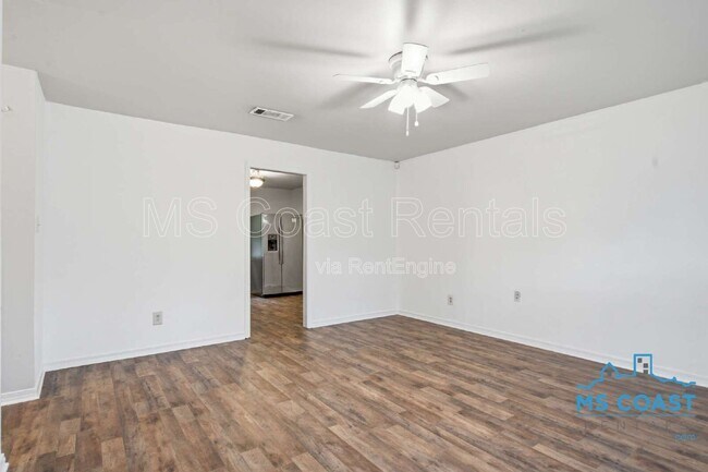 Building Photo - 1601 Lewis Ave