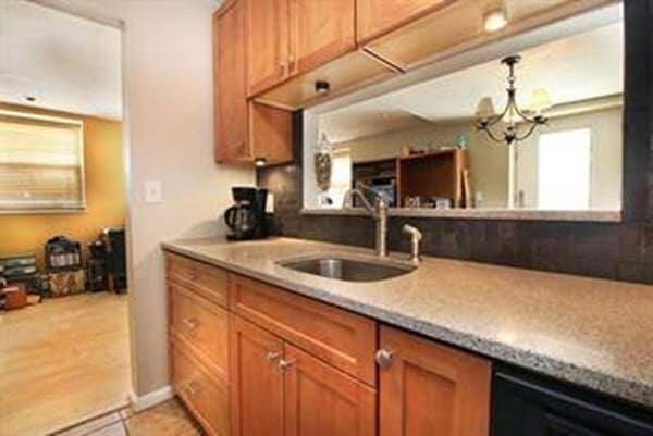 Building Photo - 141 Savin Hill Ave