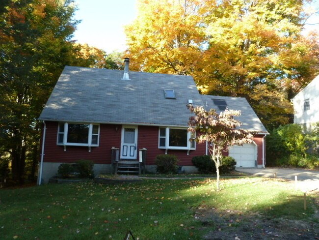 Foto del edificio - 21 Hillcrest Dr