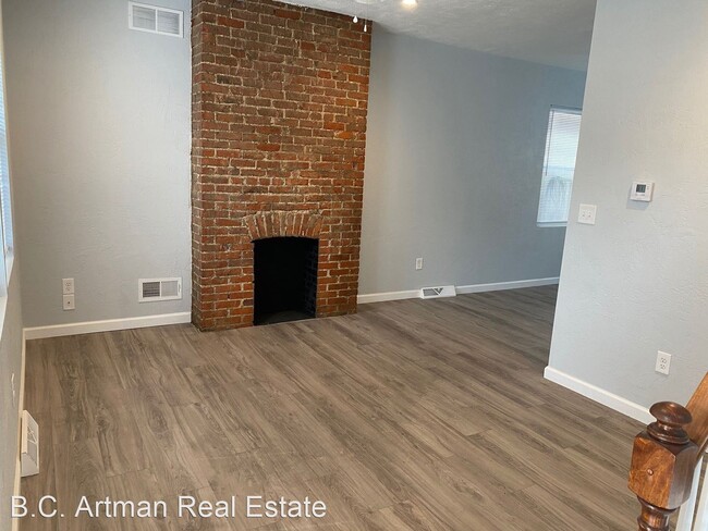 Building Photo - 2 br, 1 bath House - 8 Pointview Rd