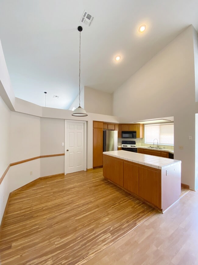 Kitchen - 10701 Galway Bay Dr