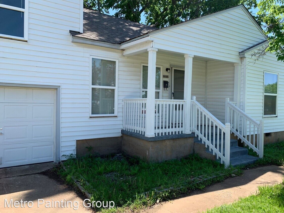 Primary Photo - 3 br, 1 bath House - 1814 NW Baldwin Ave -...
