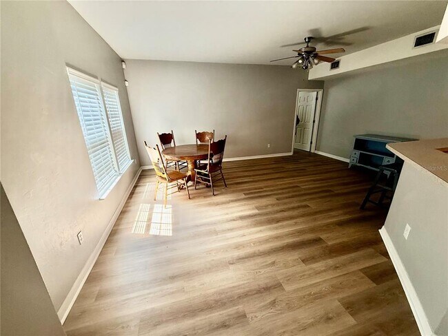 Foto del edificio - 4945 NW 1st Pl