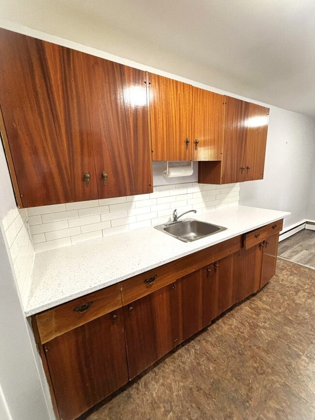 Building Photo - 1340 Colborne Rd