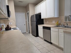 Building Photo - 2811 Hackamore Hollow Ln