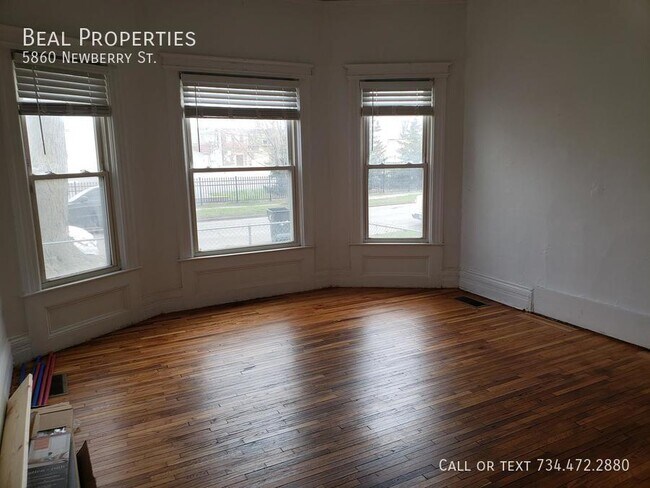 Foto del edificio - 5860 Newberry St