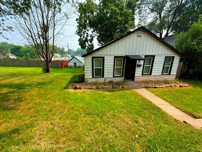 Building Photo - 415 9th Ave