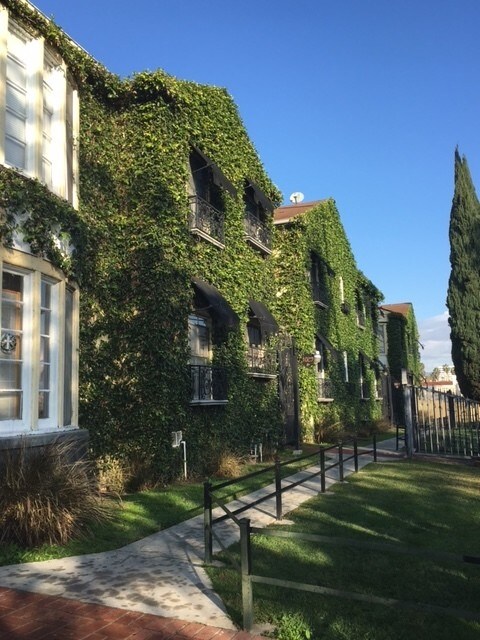 Foto principal - 1029 S Westmoreland Ave