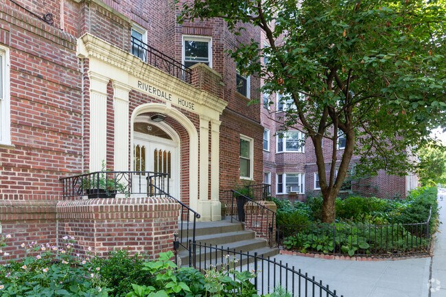 Foto del edificio - 474 W 238th St