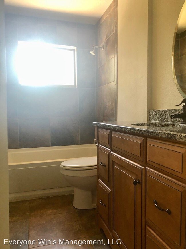Foto del edificio - 4 br, 2 bath House - 1530 Bryant Street
