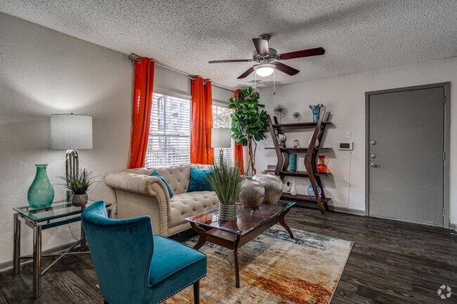 2BR, 2BA - 892SF - The Huxley at Medical Center