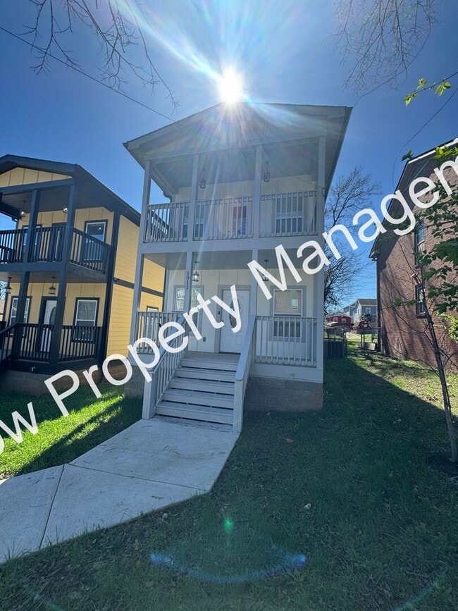 Photo - 1911 Hermosa St Nashville, TN 37208 House