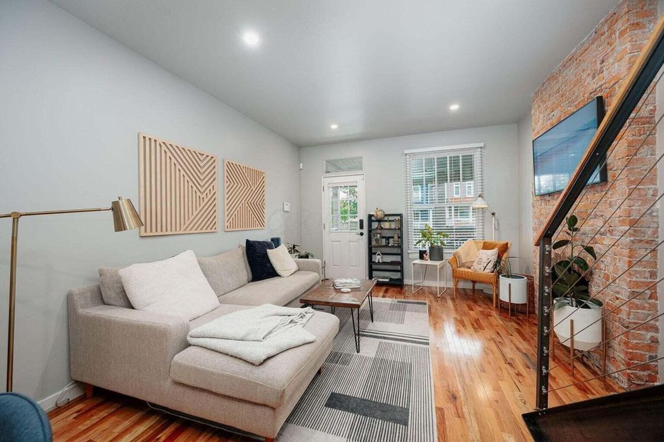 Foto principal - 1151 Summit St