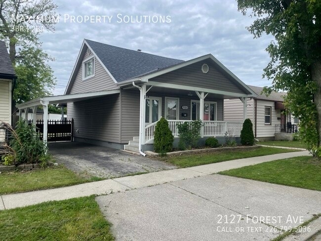 Building Photo - 2127 Forest Ave