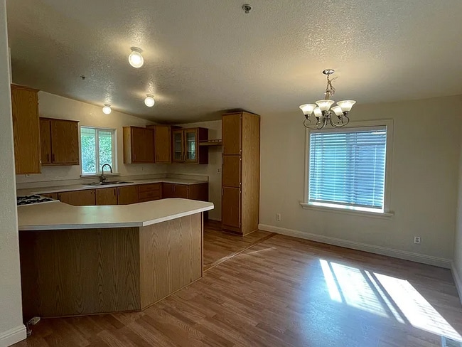 Building Photo - 291 Las Tablas Rd