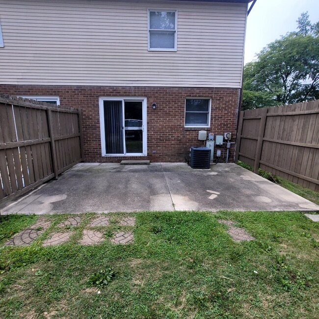 Foto del edificio - 2200 Harsh Ave SE