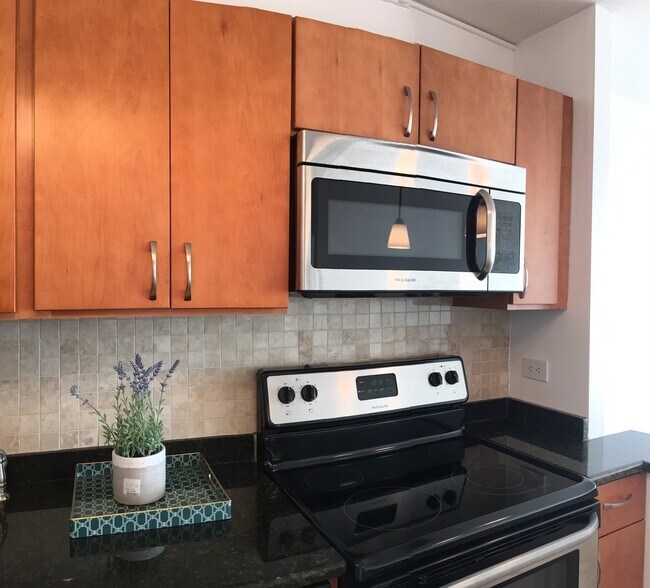 Foto del edificio - 5445 N Sheridan Rd