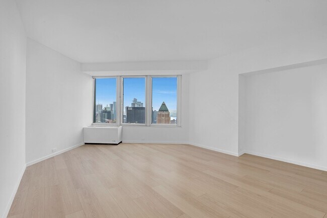 Foto del edificio - 150-156 W 56th St