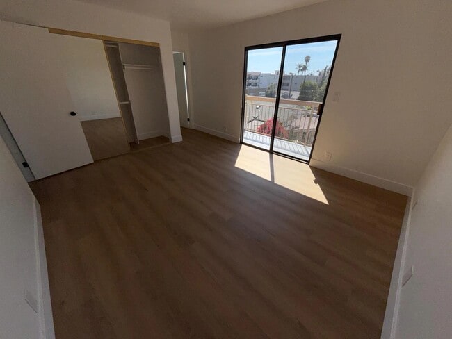 Foto del edificio - 1321 N Vista St