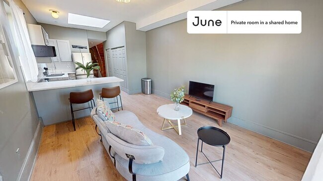 Foto del edificio - Room in Shared 4 bed/2 bath home in Columbia Heights