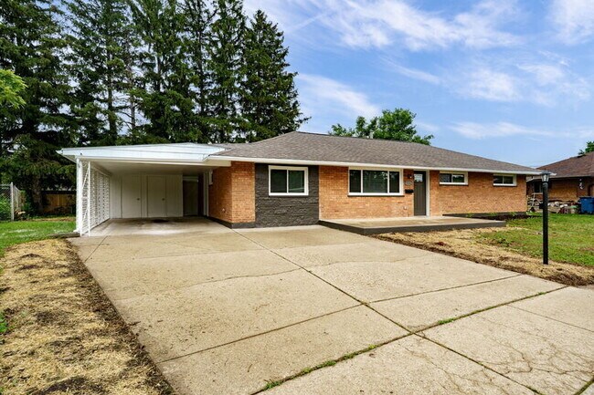 Foto del edificio - 5224 Mystic Dr