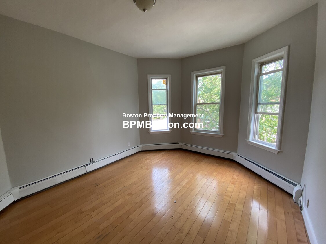 Foto principal - 139 Bowdoin St