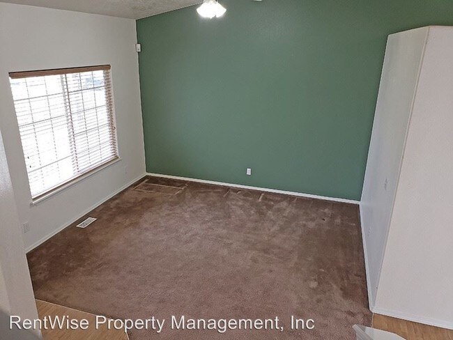 Foto del edificio - 3 br, 3 bath House - 668 N Quarter Moon Ave