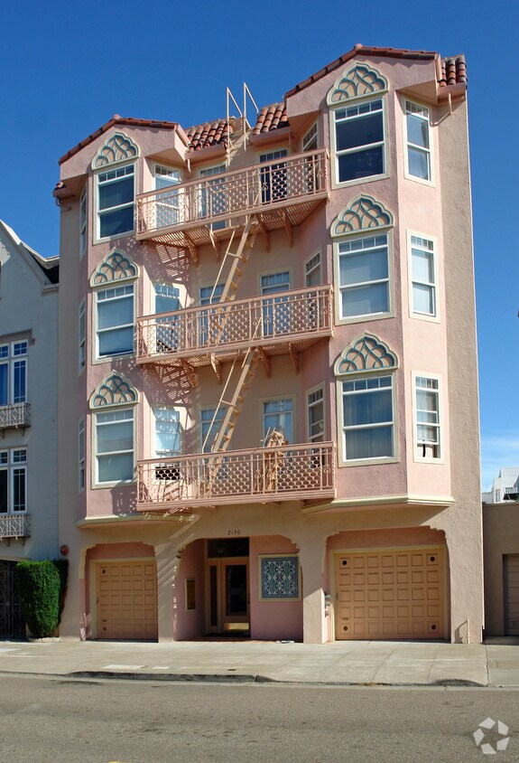 Foto del edificio - 2130 Beach St