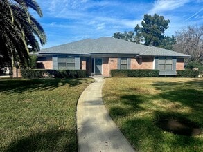 Building Photo - 3657 Cathedral Cove Rd
