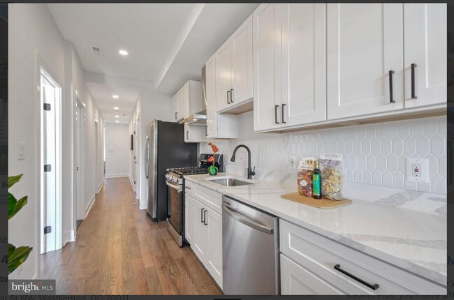 Foto del edificio - 134 Madison St NW