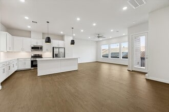 Building Photo - 412 N Stiles St
