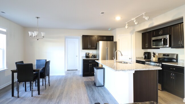 Foto del edificio - 13416 Alpine Dr