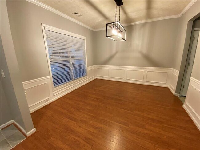 Foto del edificio - 808 Inkberry Rd