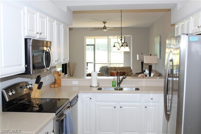 Foto del edificio - 10317 Heritage Bay Blvd