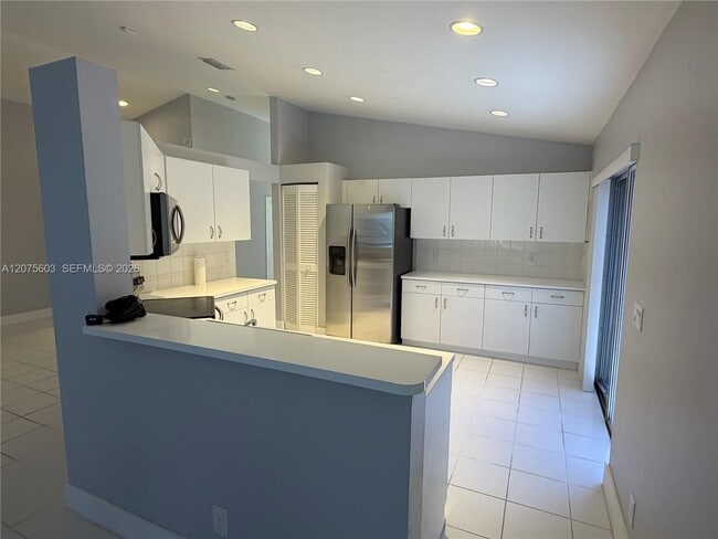 Building Photo - 1646 SW 148th Terrace