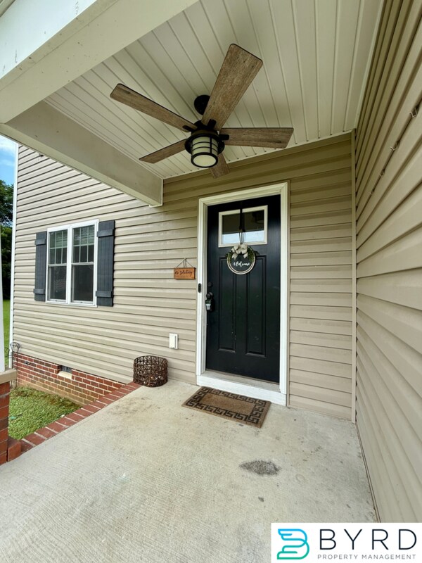 Foto del edificio - 1013 Sycamore Crest Dr