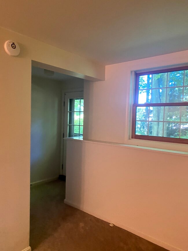 Building Photo - 142 Blackberry Cir