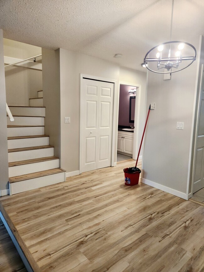 Photo du bâtiment - 5300-5325 25 Ave