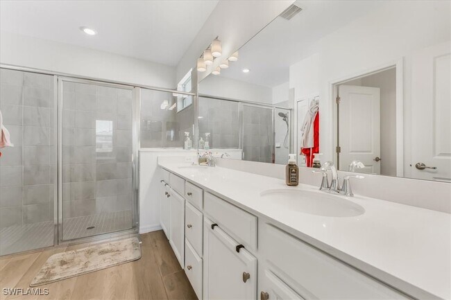 Building Photo - 2581 Kona Wy