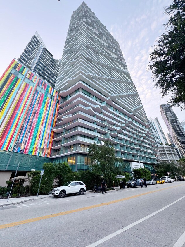 Primary Photo - 1300 S Miami Ave
