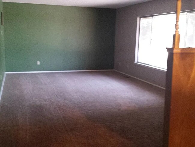 Building Photo - 3 Bedroom 2 Bath Country Home