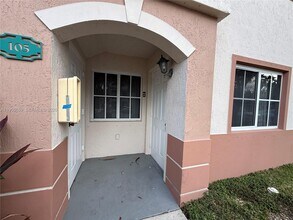 Building Photo - 2901 SE 13th Rd