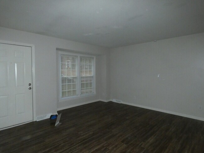 Foto del edificio - Updated Duplex in Pleasant Valley!