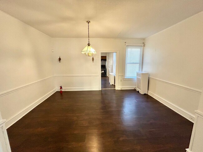 Foto del edificio - 6421 Chew Ave