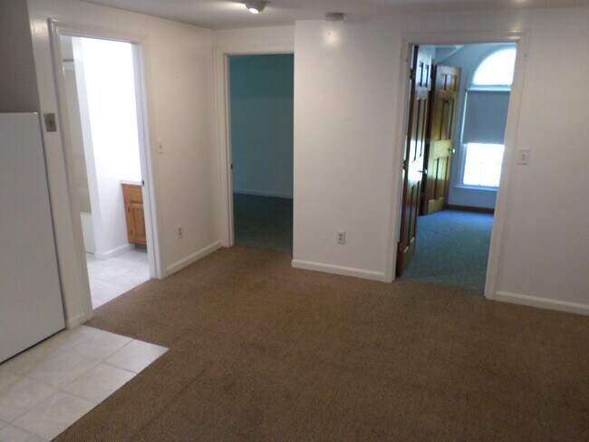 Foto del edificio - 188 Flaggy Meadow Rd
